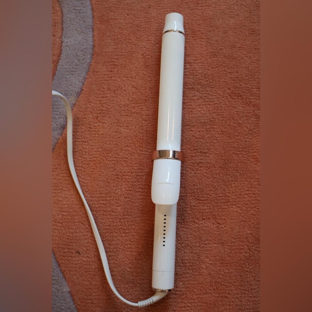 T3 Curling Iron 1.25 inches